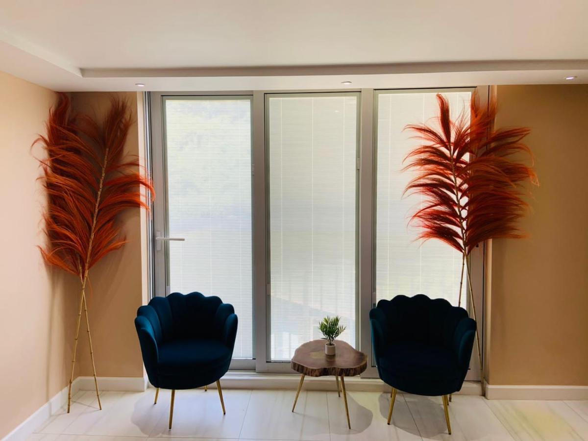 רוד טאון The New View Inn מראה חיצוני תמונה